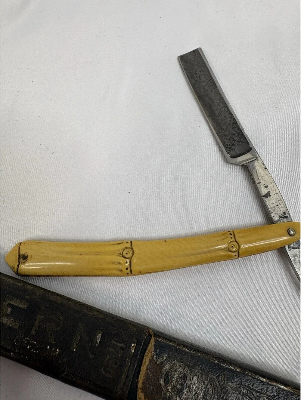 Vintage Straight Edge Razor Yellow Bamboo Style Molded Scales Germany Case
